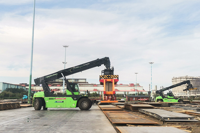 �ݺ�������Ԧ���硱ǰ�У�bbin��ӯ���������ɫ��;